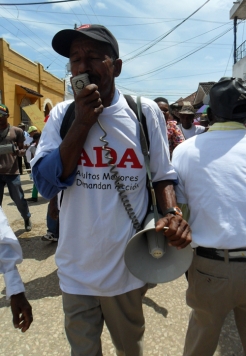  _938_https://www.helpage.org/silo/images/ada-colombia-2010_246x356.jpg