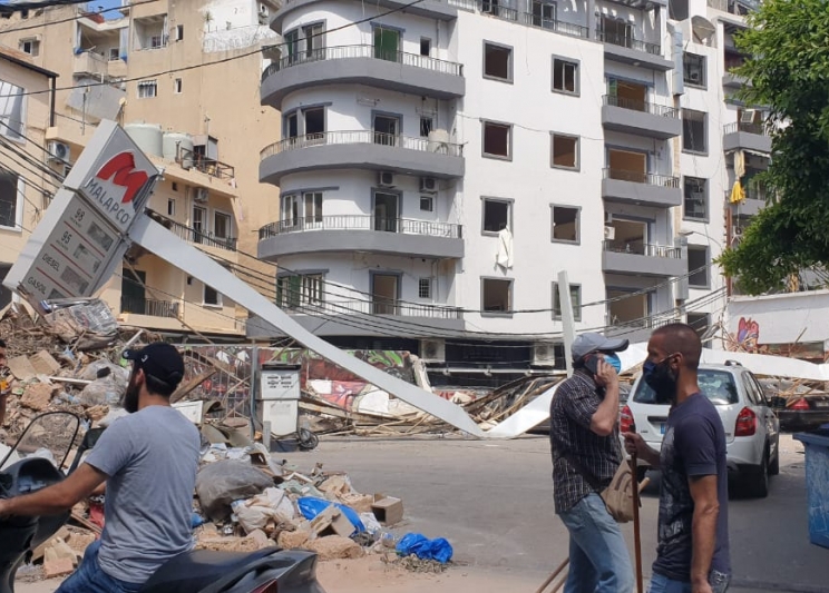 _82_https://www.helpage.org/silo/images/beirut-explosion_744x533.jpg