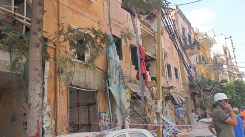 _848_https://www.helpage.org/silo/images/beirut-lebanon-explosion-building_491x276.jpg