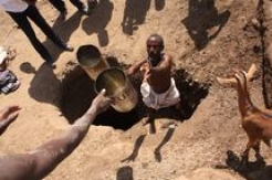  _14_https://www.helpage.org/silo/images/ethiopia-floods_246x163.jpg