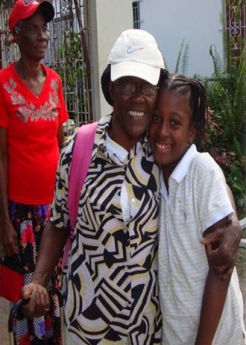  _415_https://www.helpage.org/silo/images/jamaica-grandmother-and-granddaughter_246x345.jpg
