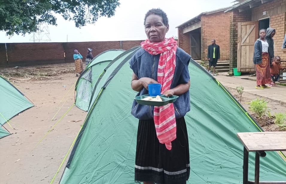 _795_https://www.helpage.org/silo/images/malawi-cyclone-fredy--womancredit-patricia-mmamemanepo_956x618.jpg