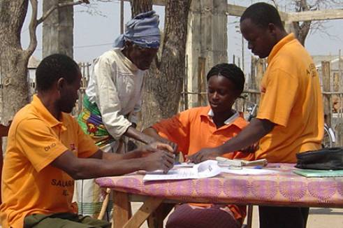  _933_https://www.helpage.org/silo/images/microcredit-in-mozambique_491x326.jpg