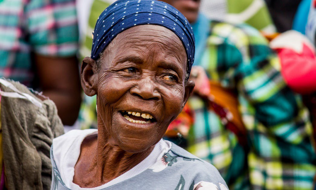  _169_https://www.helpage.org/silo/images/mozambique-older-womanivan-bruno-de-mshutterstock_1046x628.png