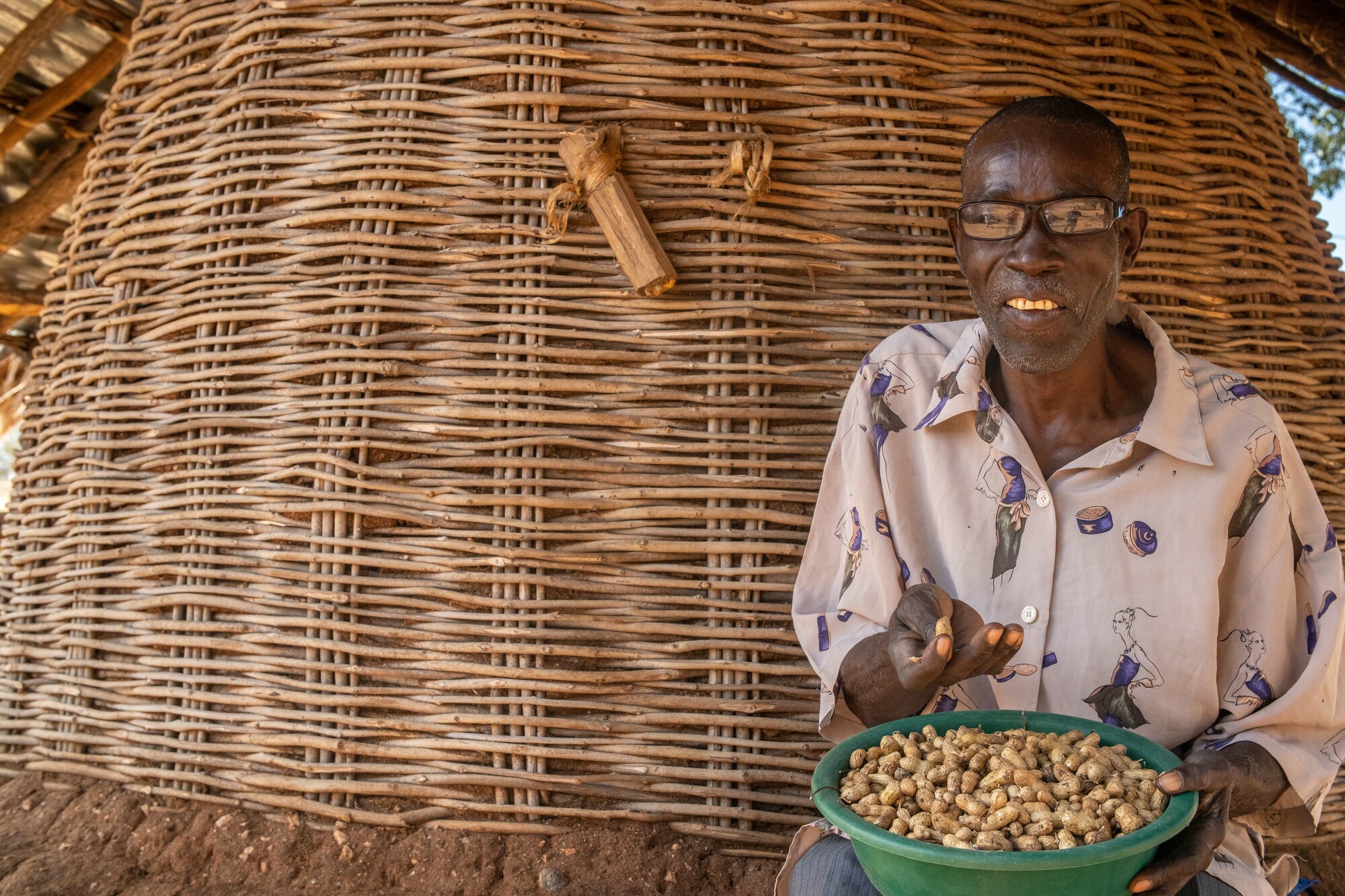 _17_https://www.helpage.org/silo/images/mozambiquemauro-vombe--fairpicture--helpage-international_2000x1333.jpg