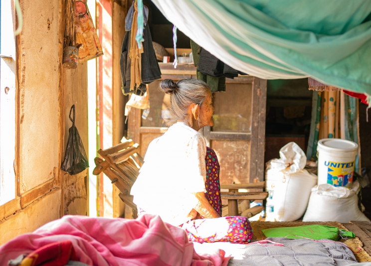  _311_https://www.helpage.org/silo/images/myanmarsan-tin-female-78-taung-shay-villagealone_744x533.jpg