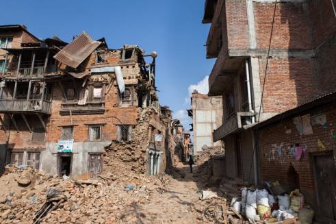  _95_https://www.helpage.org/silo/images/nepal-earthquake-devastation_491x327.jpg