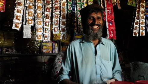  _737_https://www.helpage.org/silo/images/pakistan-work-responsive_491x278.jpg
