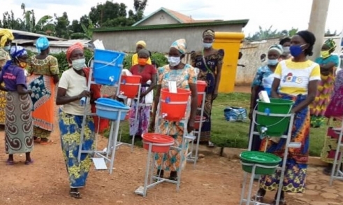  _385_https://www.helpage.org/silo/images/rwanda-_491x293.jpg