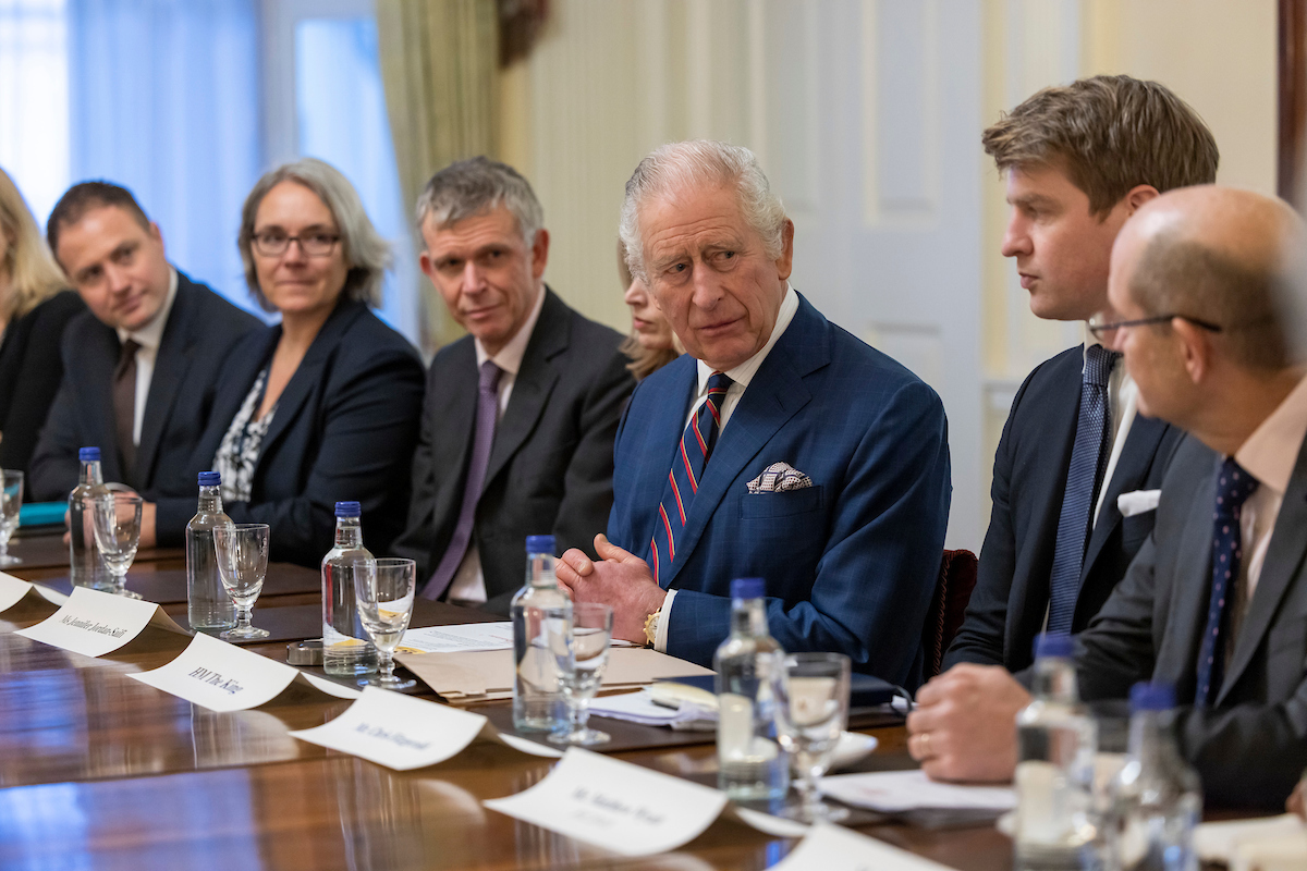 _827_https://www.helpage.org/silo/images/sam-wood-dec-meeting-with-the-king_1200x800.jpg