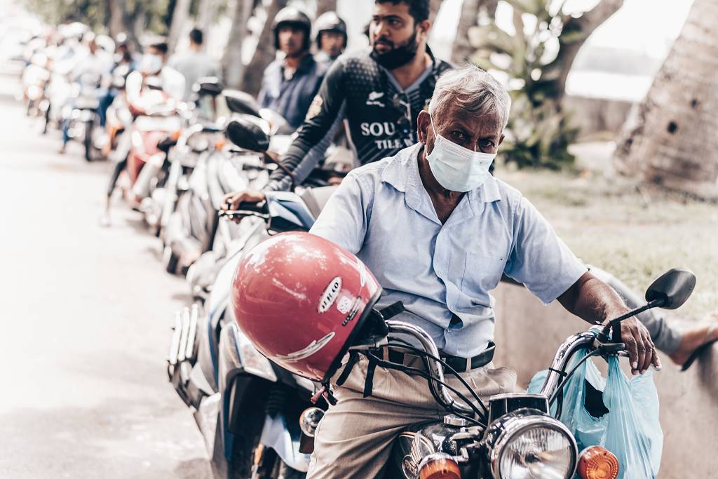  _956_https://www.helpage.org/silo/images/sri-lanka-crisis--man-waiting-for-work_1024x683.jpg