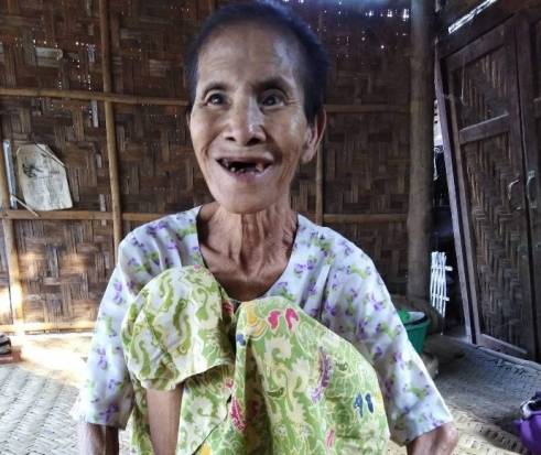  _816_https://www.helpage.org/silo/images/daw-toe-ma-78-years-old-myanmar-_491x413.jpg