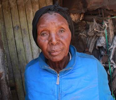  _791_https://www.helpage.org/silo/images/elisabeth-marwa-73-years-old-kenya_372x320.jpg