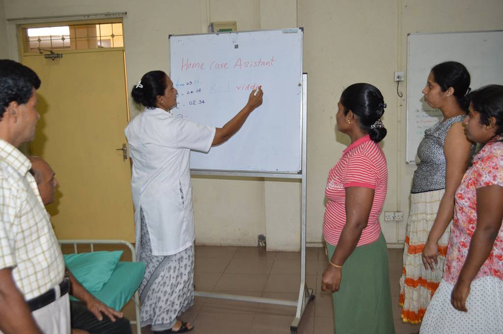  _649_https://www.helpage.org/silo/images/home-care-assistant-class-in-sri-lanka_1024x681.jpg