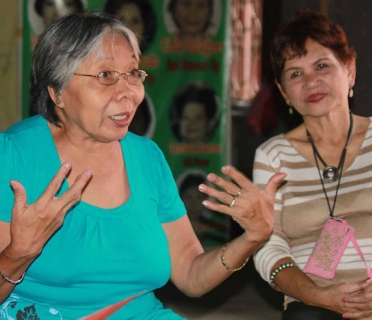_828_https://www.helpage.org/silo/images/mipaa-consultation-in-the-philippines_372x320.jpg