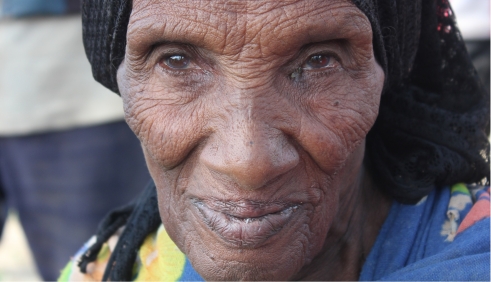  _795_https://www.helpage.org/silo/images/older-woman-from-the-ziway-dugda-district-in-ethiopia_491x282.jpg