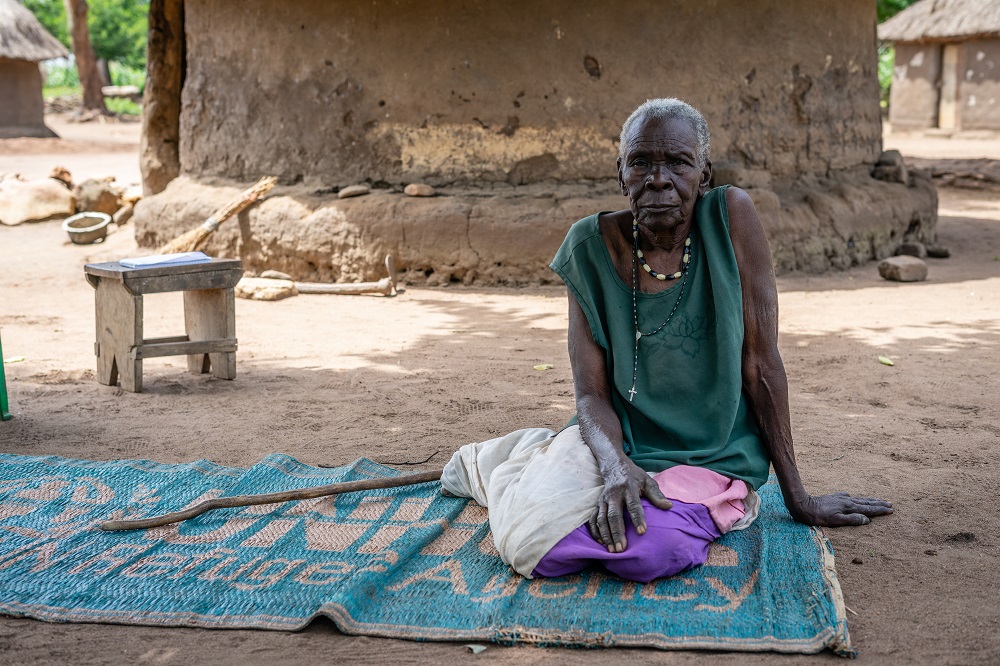  _74_https://www.helpage.org/silo/images/ria-uganda-refugee-south-sudan_1000x666.jpg