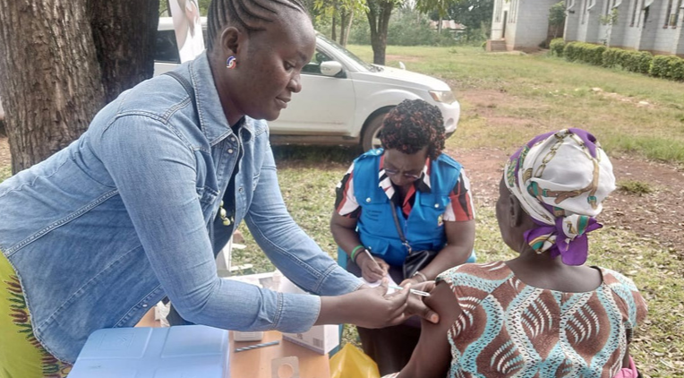 _150_https://www.helpage.org/silo/images/vaccinationcredit-acf-kenya_764x422.png