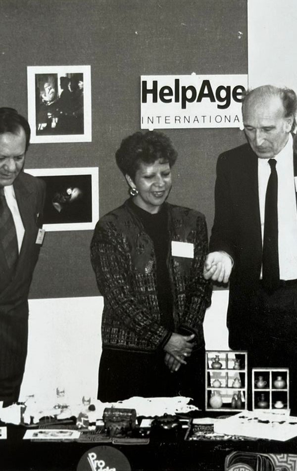 Founders of ProVida, a key member of HelpAge, Eduardo García and Rita Duarte, join Diana, Princess of Wales, at a London fair in the late 1980s.